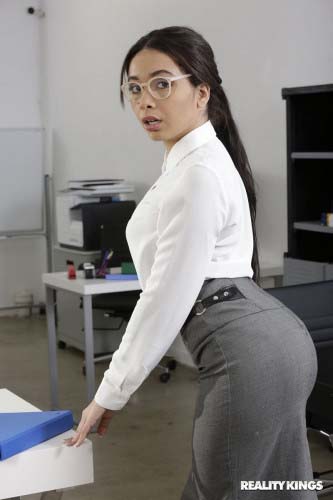 Ebony Aaliyah Hadid having fun in the office