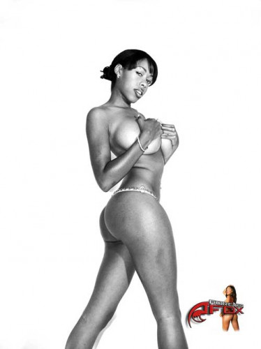 Ebony Amber Fox exposing big tits