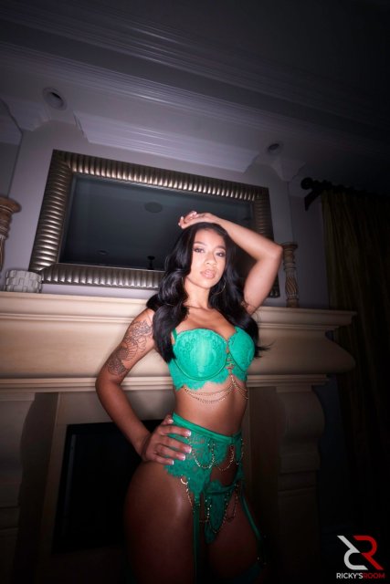 Exotic porn star Ameena Green posing