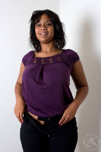 Ebony slut Asheerah spreading legs