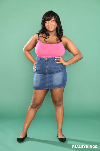 Ebony BBW porn star Barbie Crystal