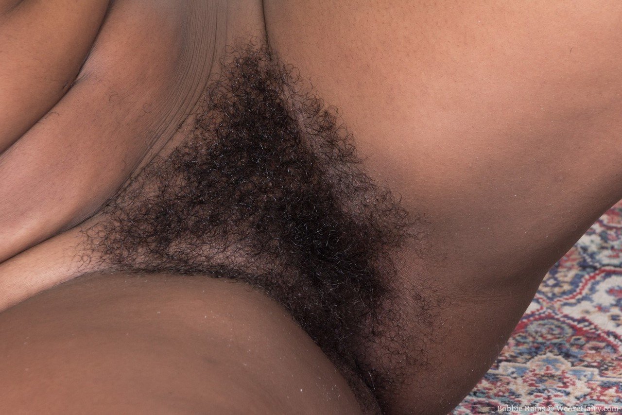 Black Bobbie Rains baring her hairy twat