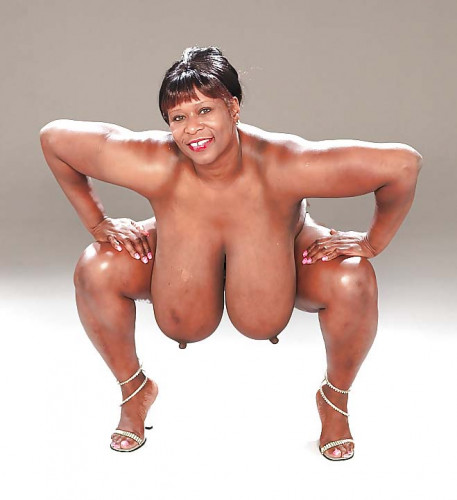 Black mature Busty Vanessa unveiling huge tits