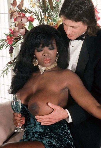 Cassandra Curves riding white cock