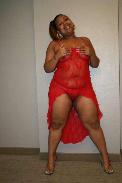 Ebony big ass babe Cherry Hill sucking cock