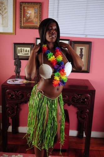 Ebony kinky slut Coco Ferrari