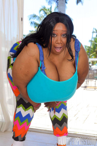 Black mature BBW Cotton Candi spreading pussy