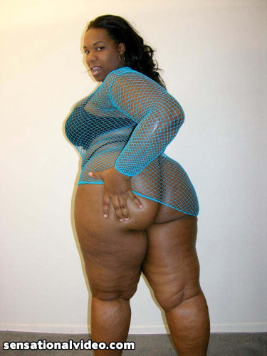 Ebony BBW Crystal Clear spreading legs