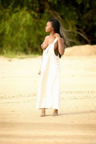 Adorable ebony babe Deserea