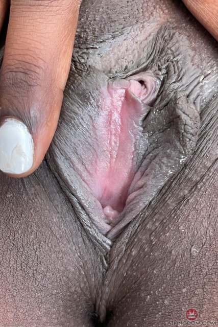 Ebony adorable Fae Love unveiling pussy