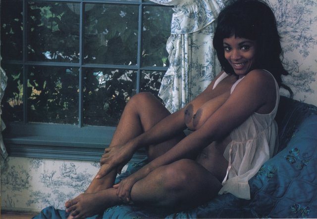 Ebony lady Georgia Jackson unveiling big tits