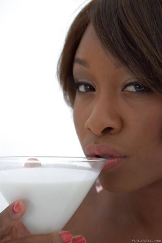 Stunning ebony Imani Rose