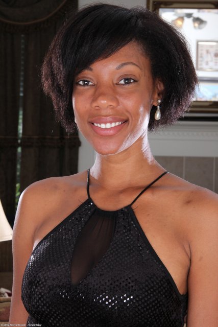 Black sexy mature Jayden spreading legs