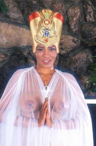 Jeannie Pepper black queen