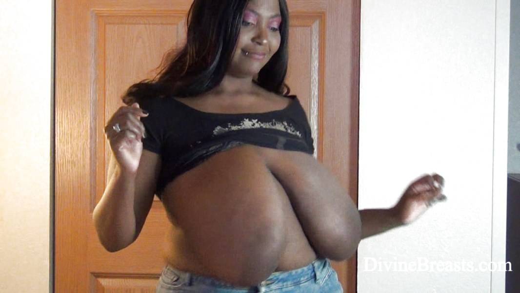 Ebony Jinxy NW huge breasts