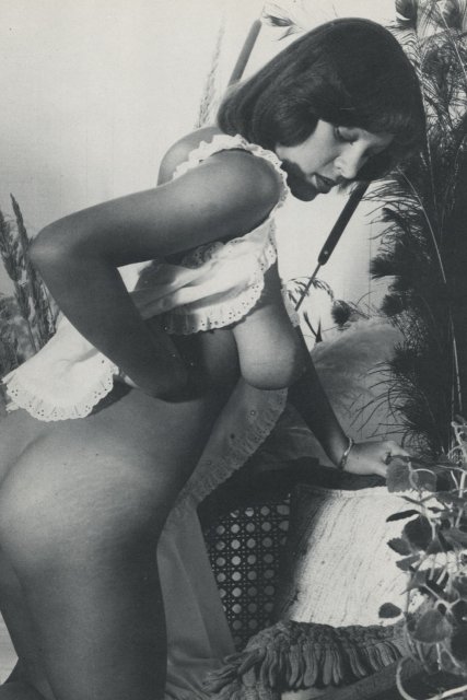 Kinky ebony Kellie Stewart exposing big boobs