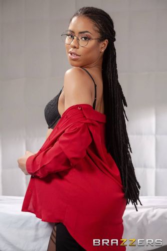 Ebony Kira Noir drilled by white boner