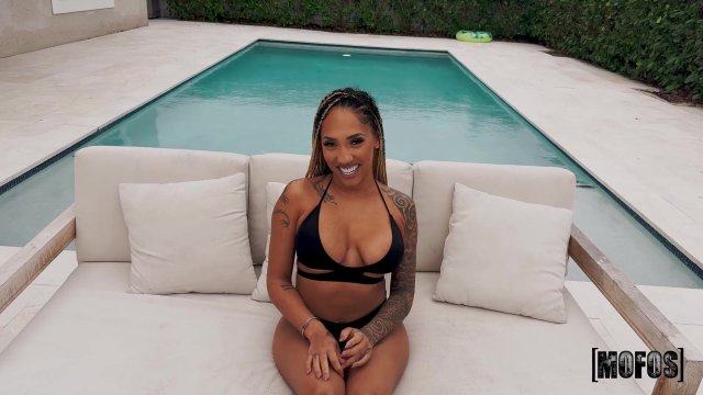 Ebony Kona Jade banged by big white stiff rod