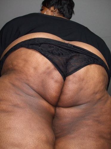 Black BBW MILF Kristy Love baring big tits