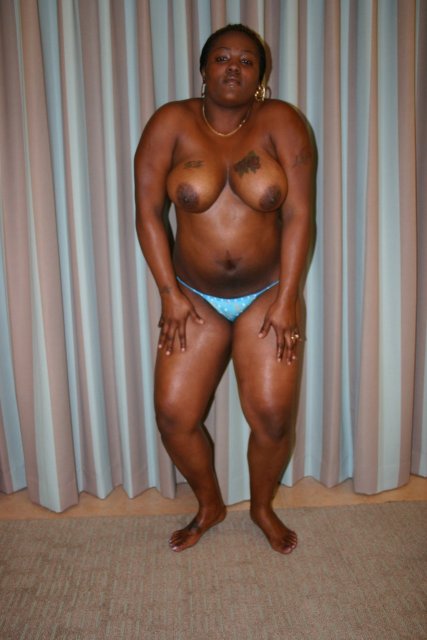 Black chubby slut Lala Lugo riding black cock