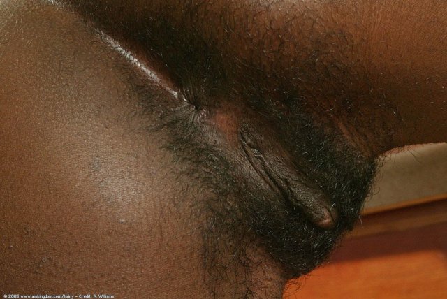 Young ebony beauty Liyah stripping off