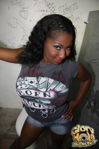 Ebony Luxury Amore glory hole