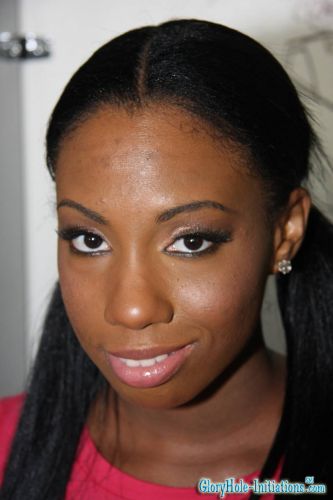 Ebony Mahlia Milian loves glory hole