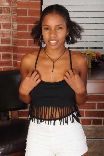 Stunning ebony cutie Marie Starr baring her clit