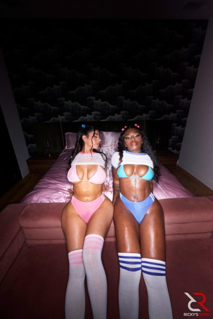 Black curvy beauty May Hashira