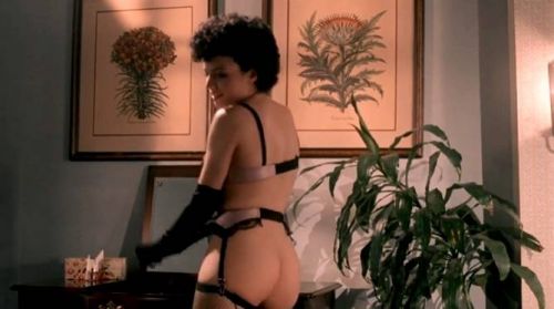 Stunning Michelle Maren sucking white cock