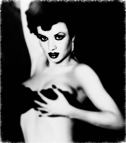 Classy ebony beauty Michelle Maren