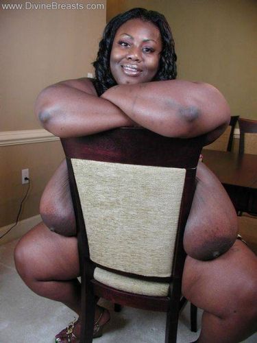 Mz Diva enormous ebony melons