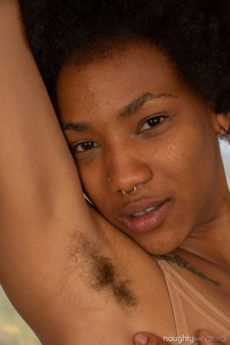 Hairy ebony slur Nikki Darling