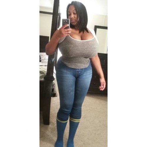 Buxom ebony slut Poetry L Travis