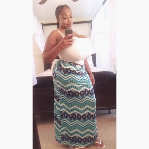 Buxom ebony slut Poetry L Travis