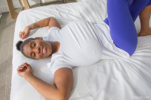 Busty ebony diva Quana Stevens