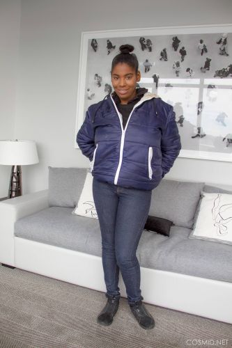 Buxom ebony babe Quana Stevens