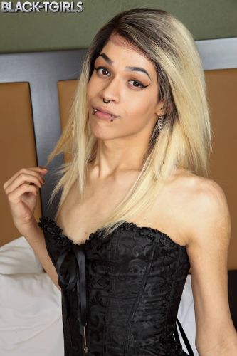 Ebony shemale Raven Babe big black cock