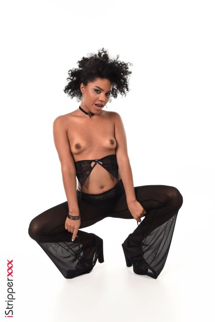 Selva Lapiedra teases with her vibrator