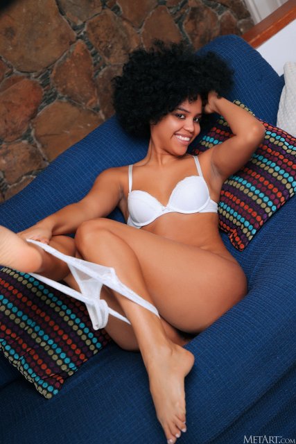 Black stunning Selva Lapiedra posing nude