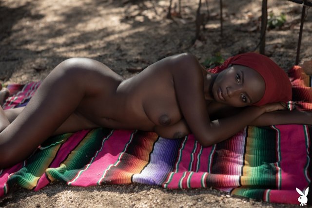 Black beauty Shasta Wonder posing nude